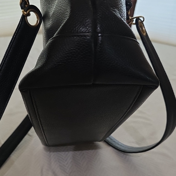Chanel Black Caviar Leather Shoulder Bag *Entrupy COA Included* - Picture 16 of 17